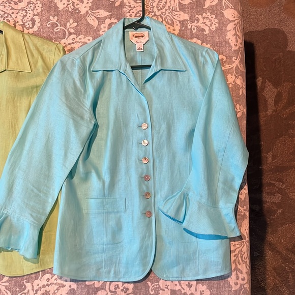 Talbots size 6 TWO linen blouses with front pockets and ruffle sleeves. - Picture 6 of 11